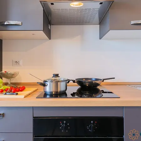 Fifth Floor Flat By Apulia *
