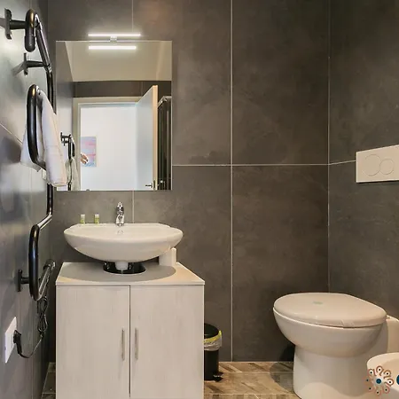 Fifth Floor Flat By Apulia 公寓 巴里