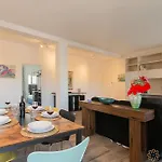 Appartement Fifth Floor Flat By Apulia