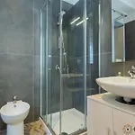 Lägenhet Fifth Floor Flat By Apulia *