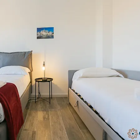 Fifth Floor Flat By Apulia * Бари