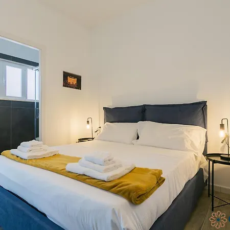 Fifth Floor Flat By Apulia