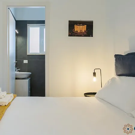 Fifth Floor Flat By Apulia Lägenhet Bari